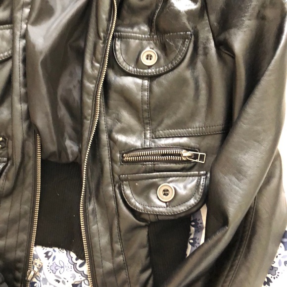 Jacket - Picture 3 of 4